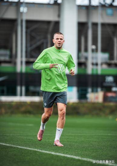 关于沃尔夫斯堡客场取胜，继续保持不败神话的信息