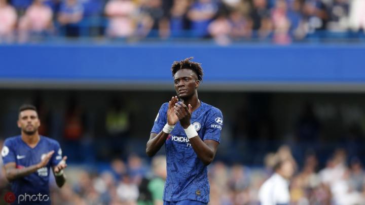 诺里奇城客场惨败，失去比赛机会