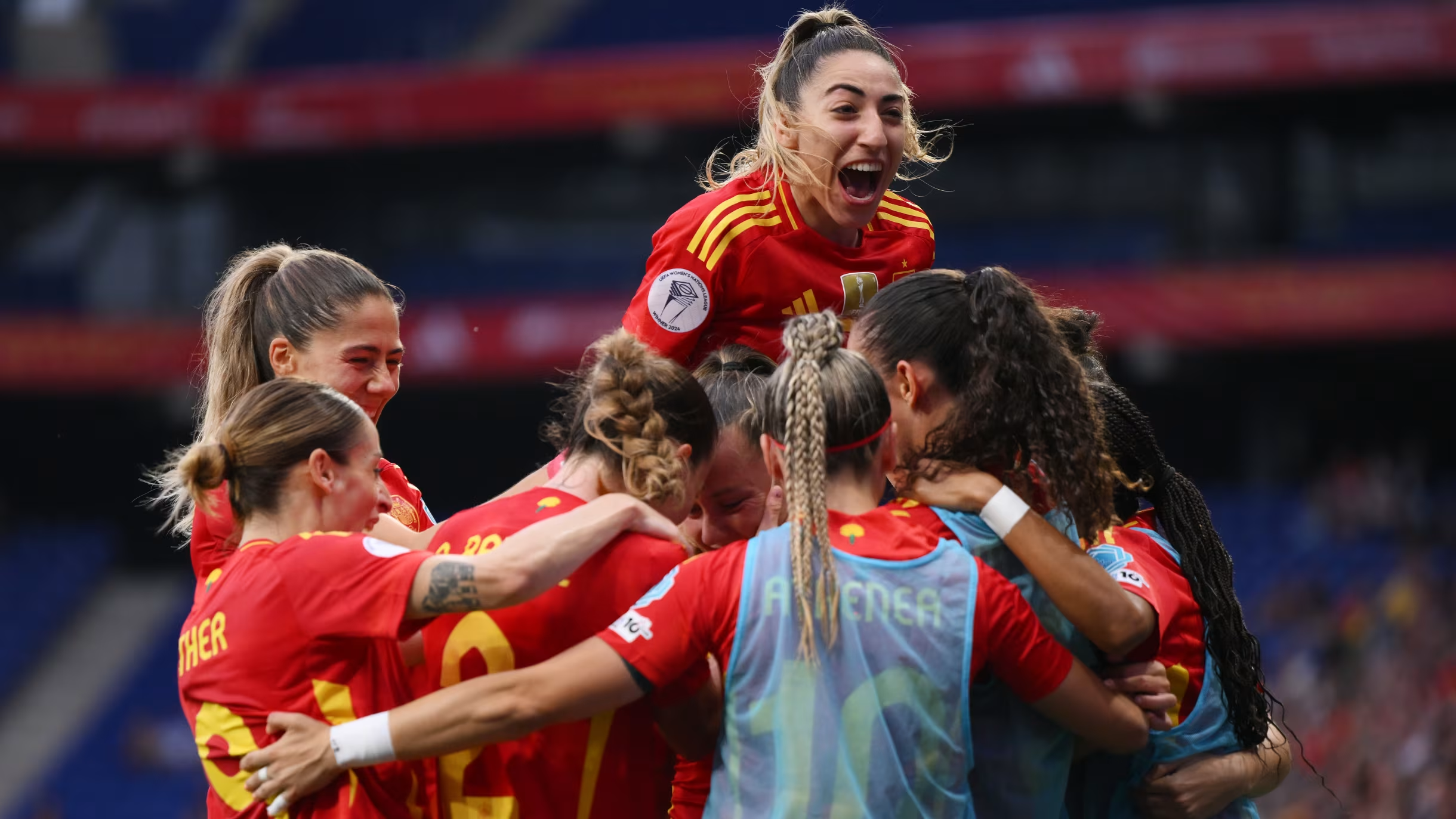 强强相斗，欧洲足球强队备战精神饱满的简单介绍