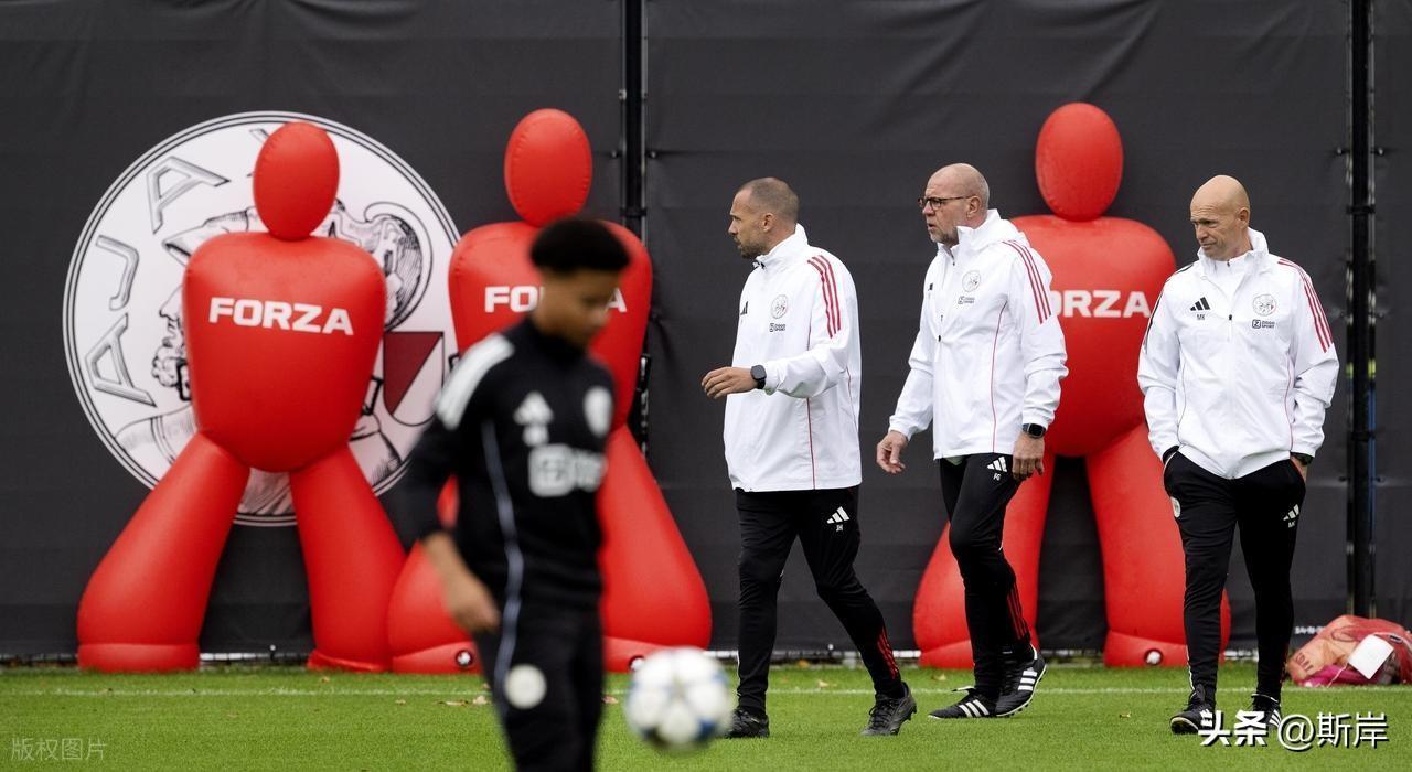 阿贾克斯逆袭，力争冲击欧冠亚军之路的简单介绍