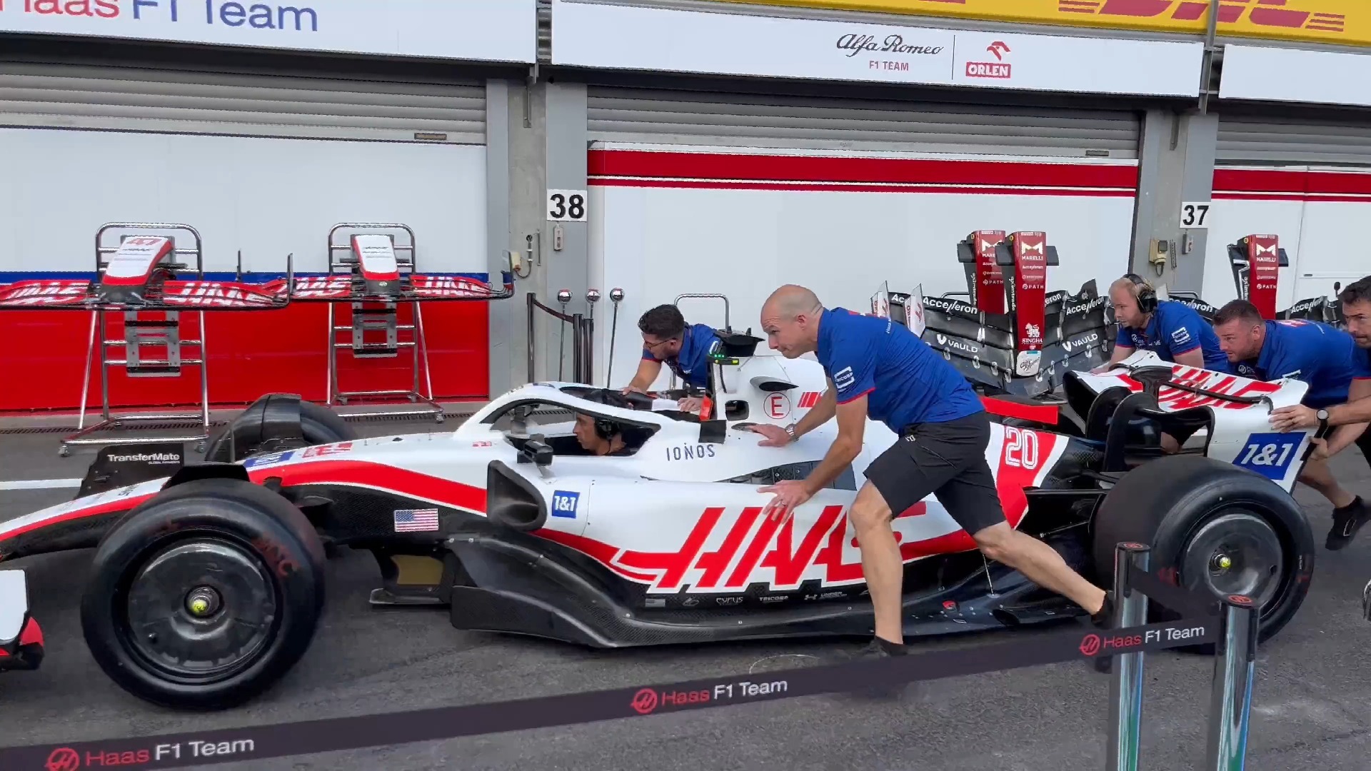 索伯车队完胜哈斯车队，汉密尔顿刷新纪录