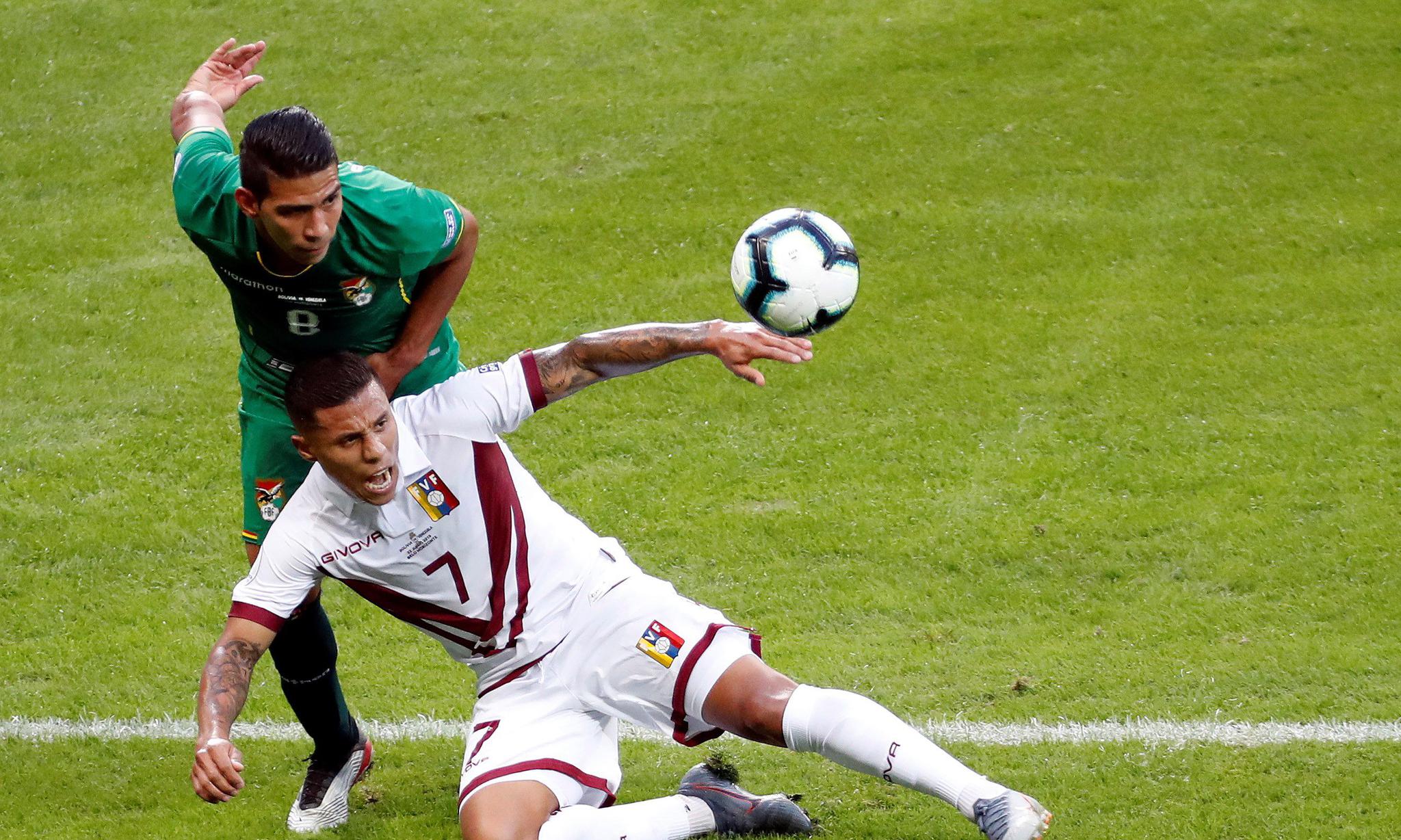 关于委内瑞拉击败玻利维亚，锁定羽毛球小组第一的信息