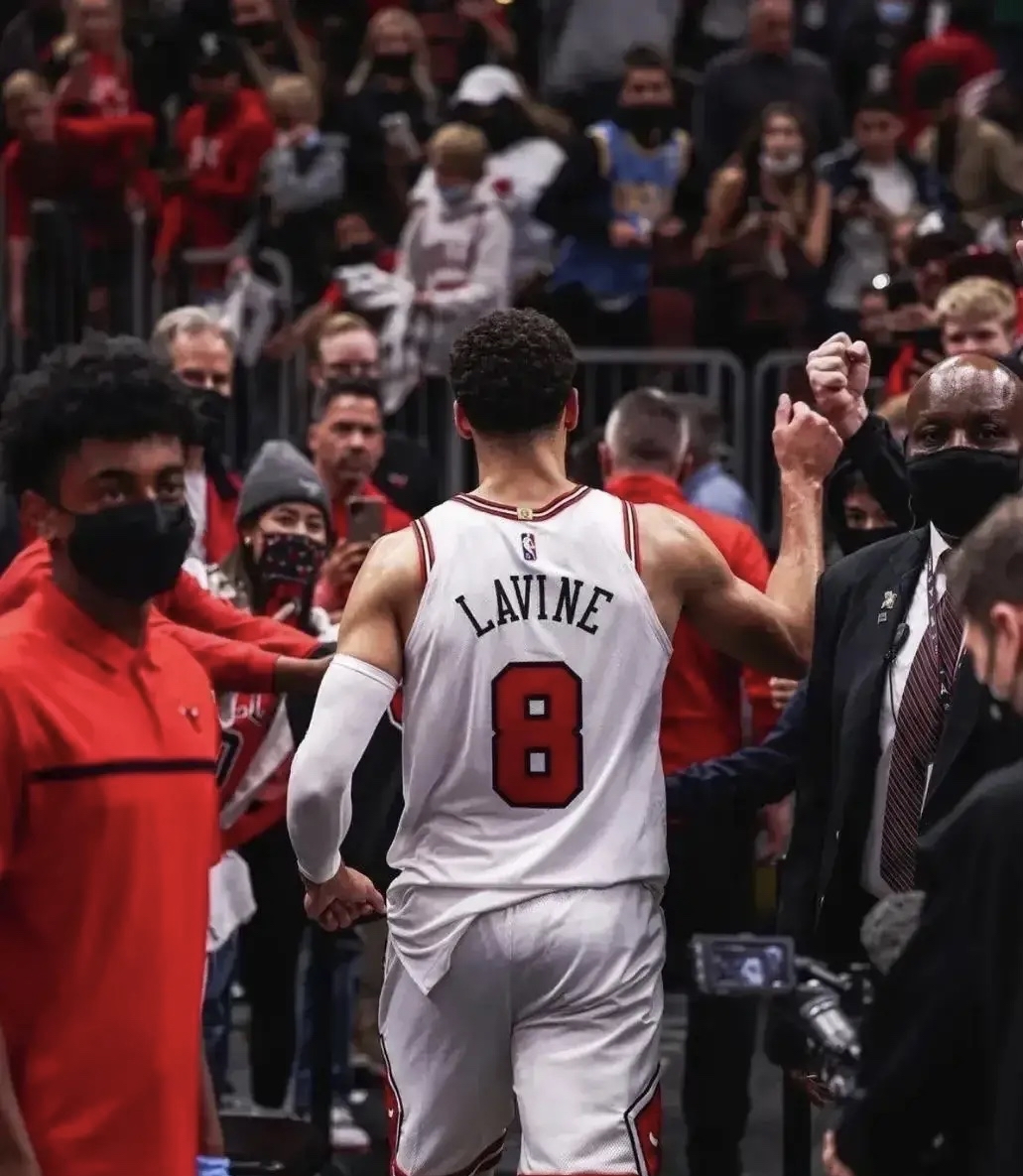 关于骑士绝杀猛龙，拉文扛起全队的信息