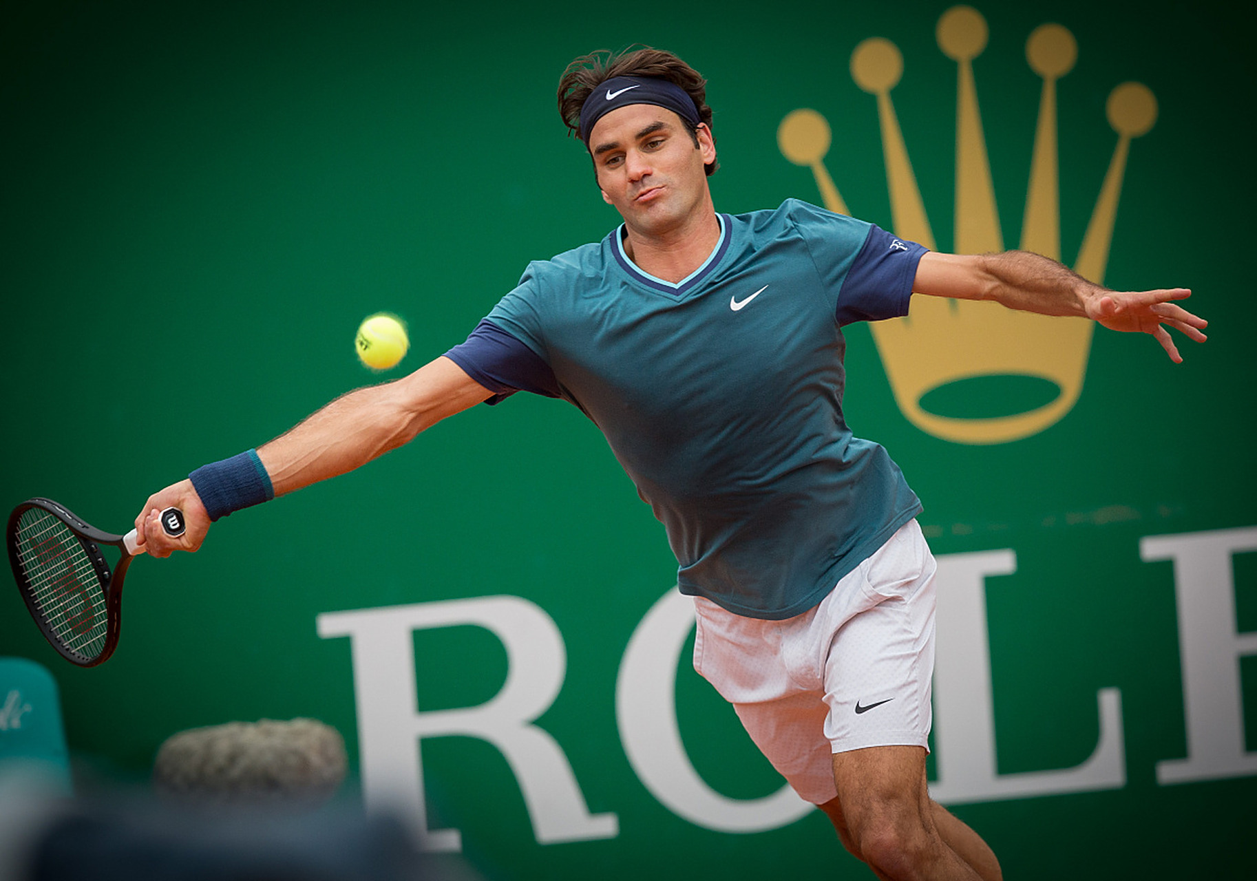 法网鏖战戴维斯杯，德约科维奇统治全场