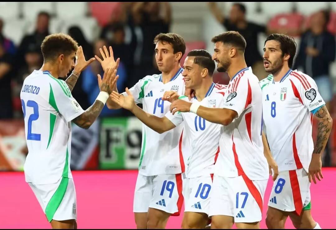 意大利击败奥地利,锁定欧锦赛强席位的简单介绍 意大利击败奥地利,锁定欧锦赛强席位的简单介绍