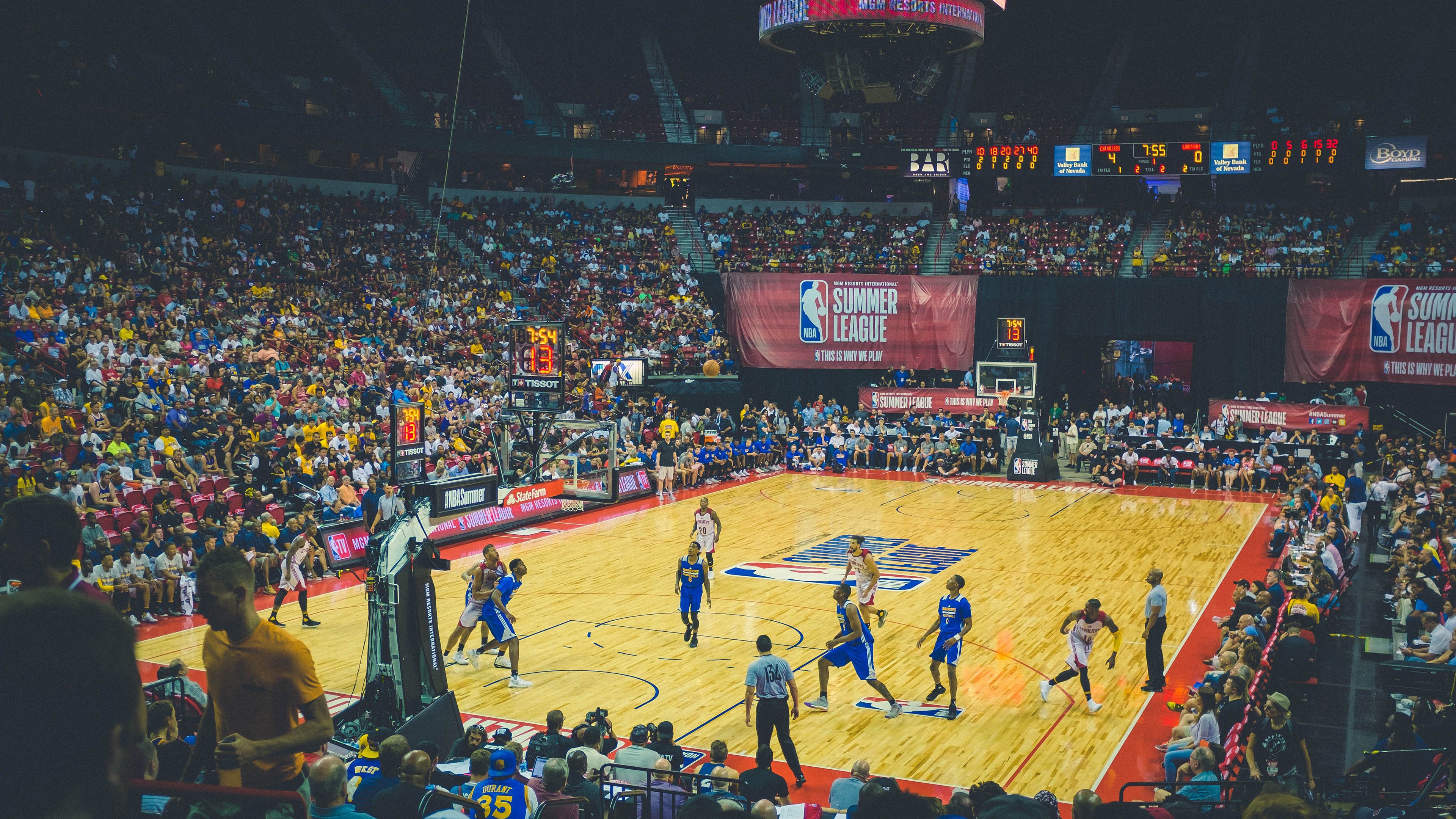 芝加哥的孤星，德罗赞抢七夜独舞，以连续得分铸就传奇